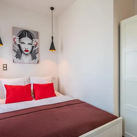 아파트 Two Bedroom In Jewish Quarter