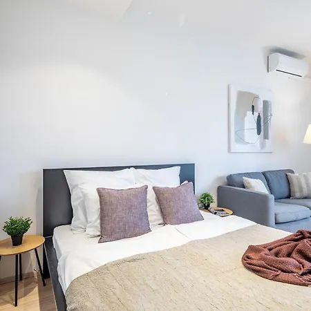 아파트 Two Bedroom In Jewish Quarter