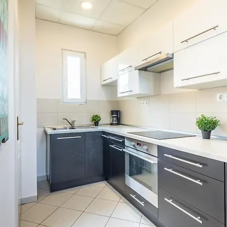 Two Bedroom In Jewish Quarter 아파트 *